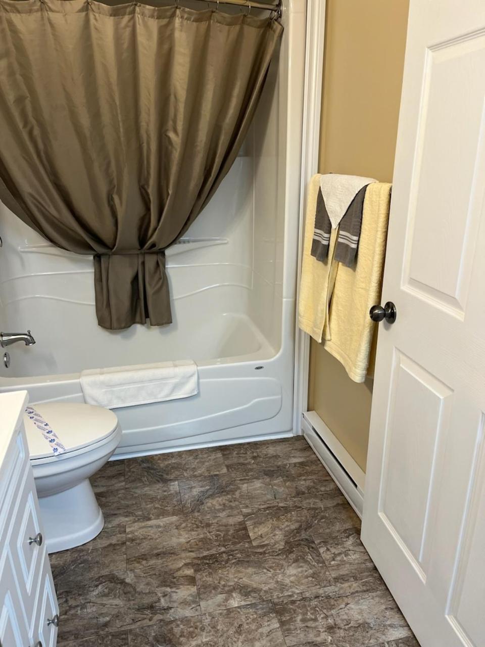 Riverview Suites Clarenville Εξωτερικό φωτογραφία